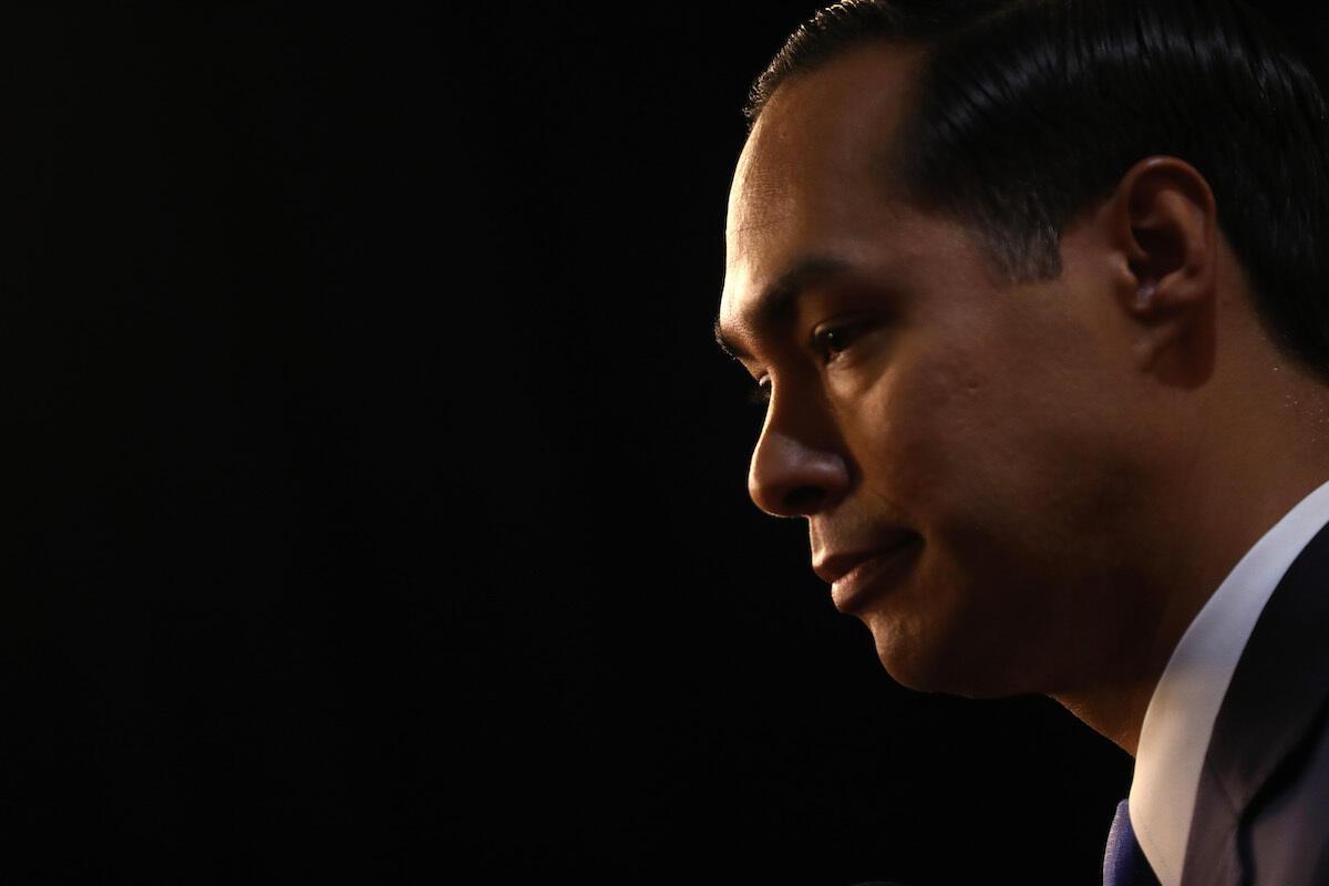 Thumbnail for "262: The Urgency of Julián Castro".