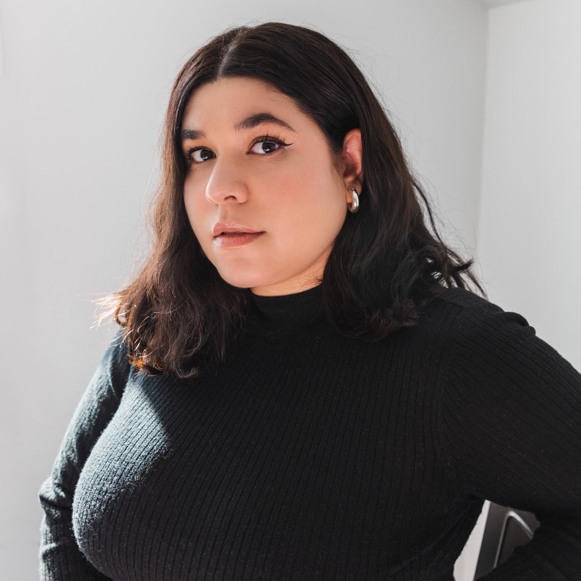 Thumbnail for " Leslie Sainz: A New Voice in Contemporary Poetry". Thumbnail for " Leslie Sainz: A New Voice in Contemporary Poetry".