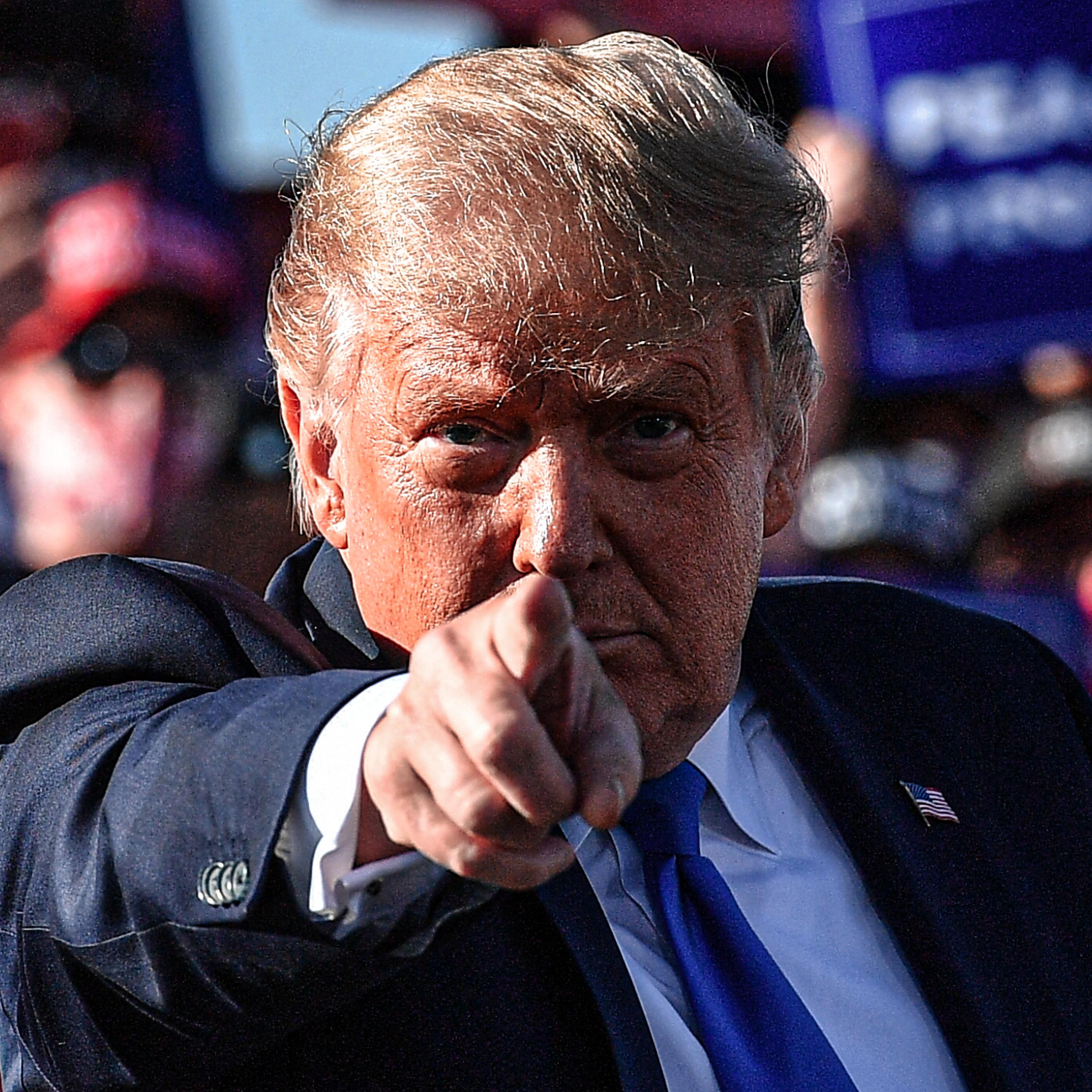 Thumbnail for "Loyalists Only, Please. Why Trump Surrounds Himself With True Believers". Thumbnail for "Loyalists Only, Please. Why Trump Surrounds Himself With True Believers".