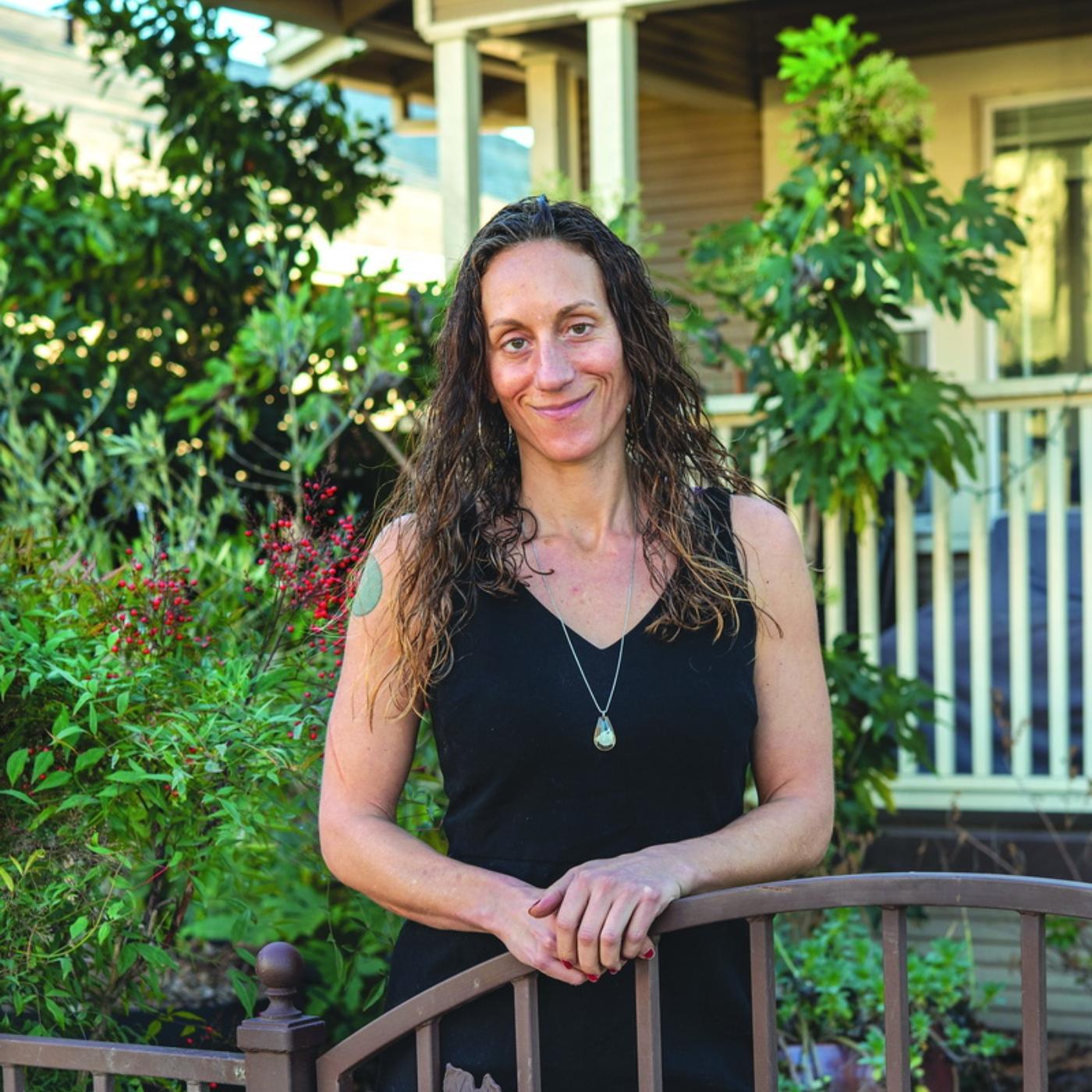 Thumbnail for "Green Humming Earth". Thumbnail for "Green Humming Earth".